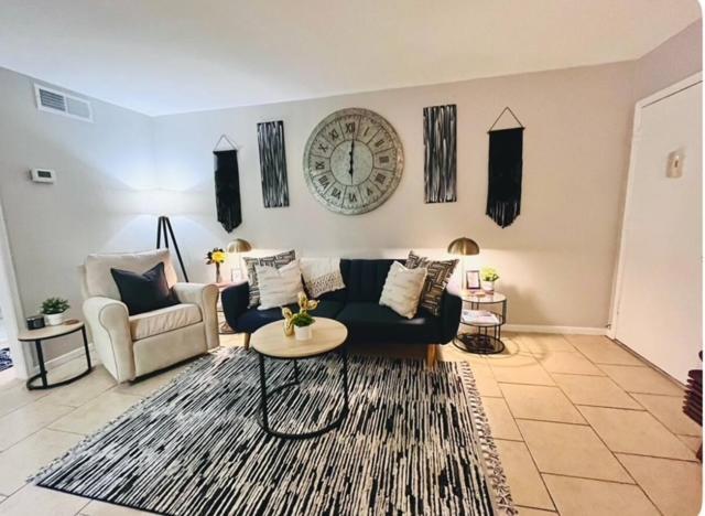 Pristine Montrose Walkable Half Block To Menil Museum * Houston