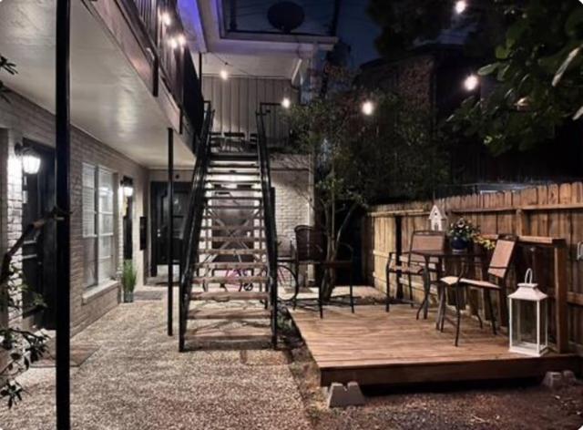 Pristine Montrose Walkable Half Block To Menil Museum *